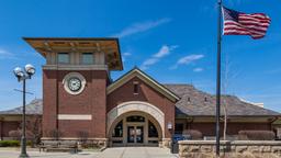Hotels in Oak Lawn