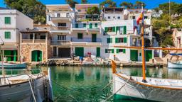 Hotels in Cala Figuera