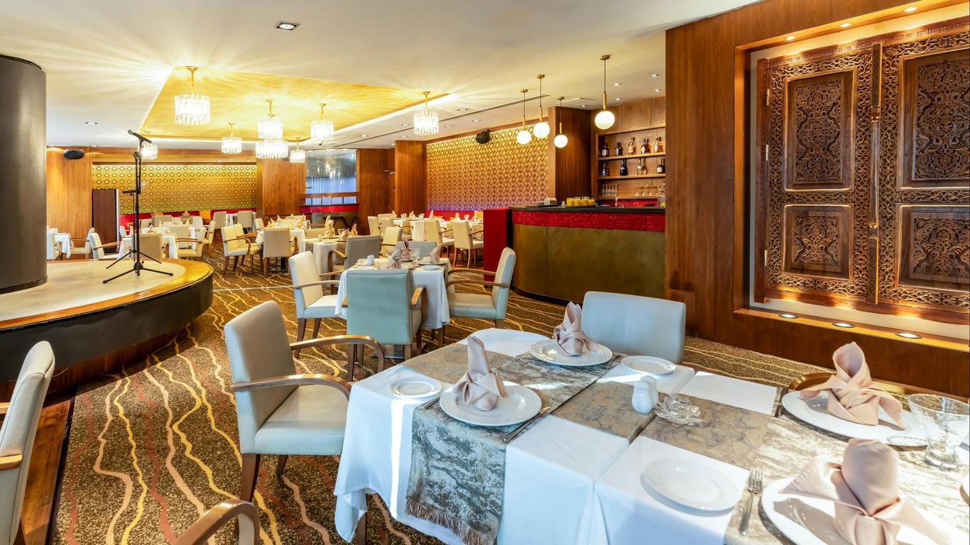 Montreal Barsha Hotel