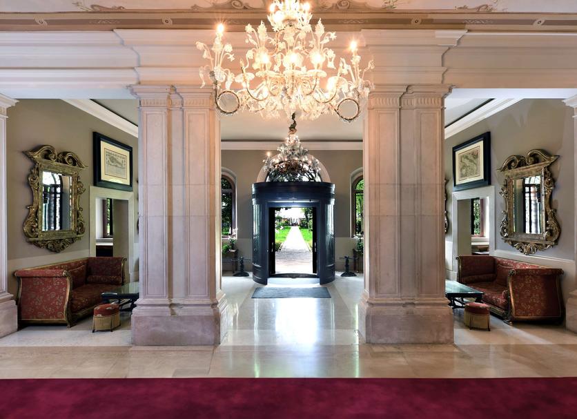Lobby Foto's