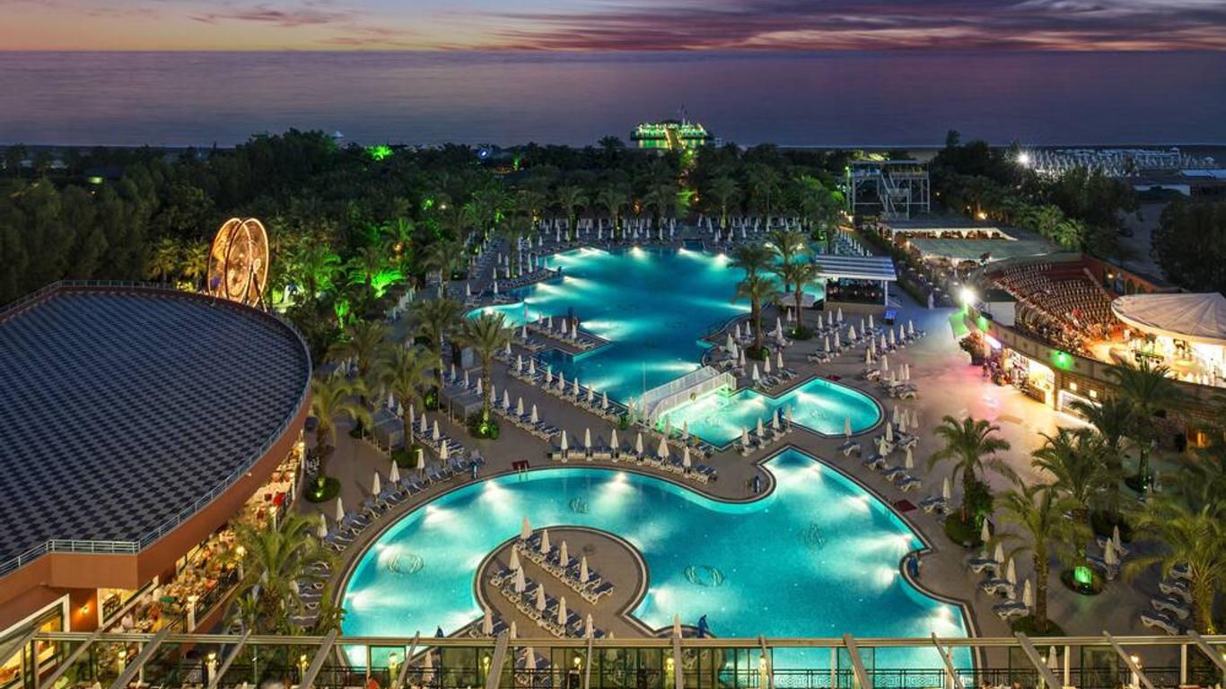 Delphin Palace