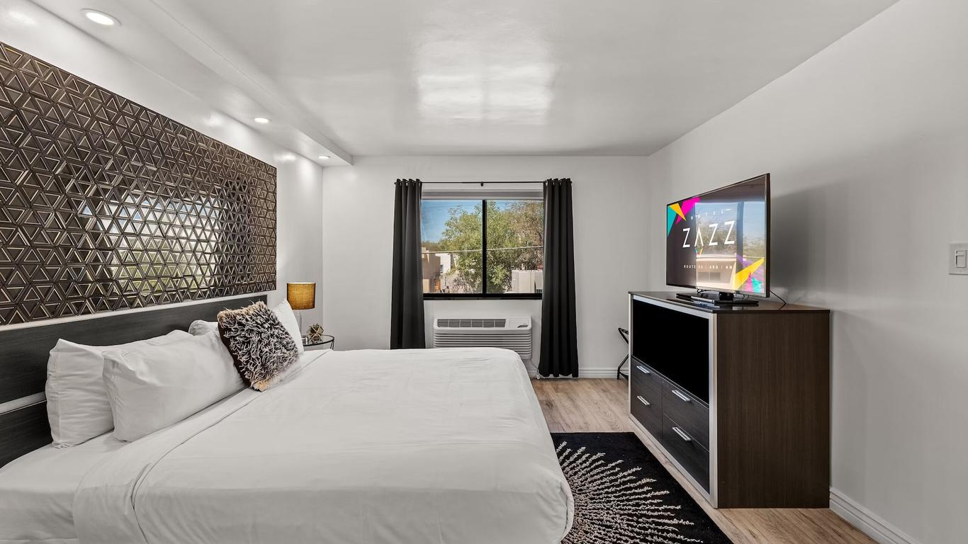 Hotel Zazz